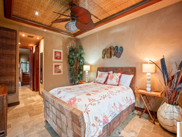 Luxury Estate Vacation Home - Golf Course Estate Near Beach
